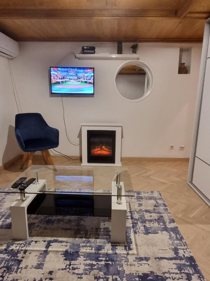 Drinka Parlament Center Apartment Belgrado Exterior foto